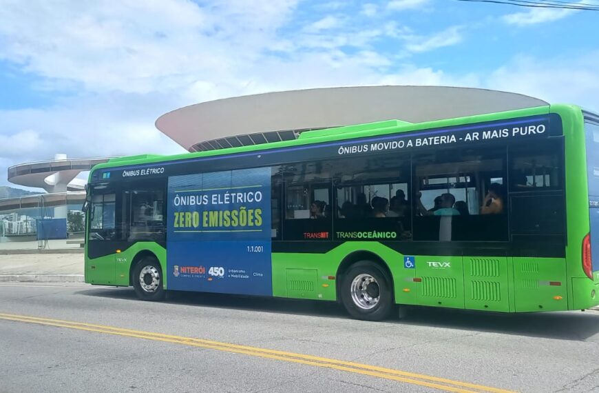 RJ: Ônibus elétrico da Higer circula, em fase de testes, em Niterói