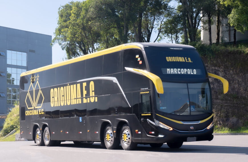 Criciúma EC recebe ônibus novo em temporada de volta à Série A do Brasileirão