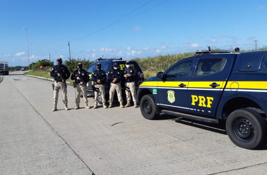 Passageiro embriagado causa confusão em ônibus interestadual e é detido pela PRF na Bahia