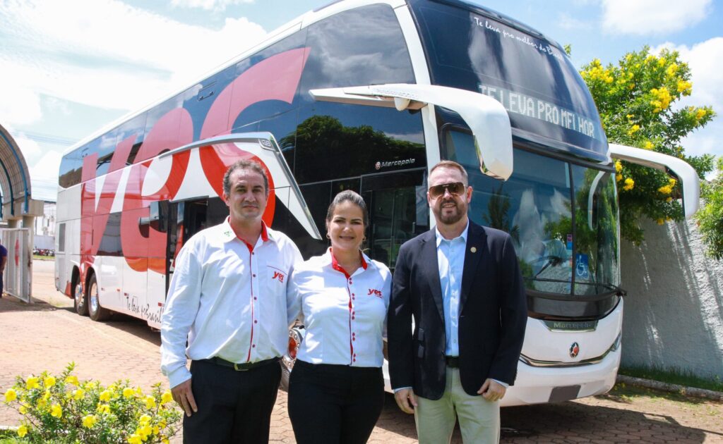 Governo do Acre promove apresentação do ônibus de turismo mais moderno do Brasil 2 Governo do Acre