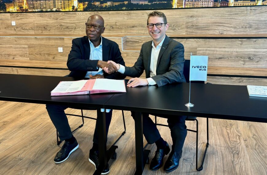 Iveco firma acordo para fornecer 410 veículos para empresa da Costa do Marfim