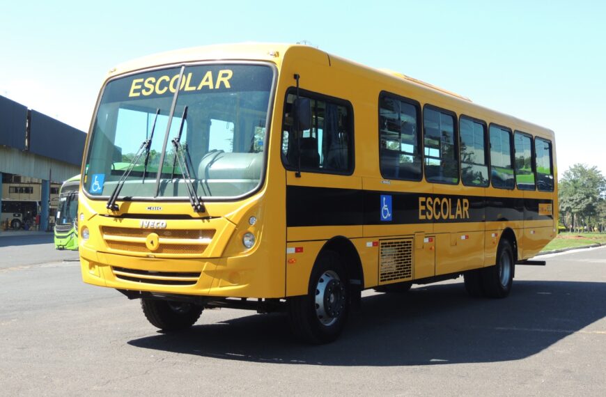 Iveco lança site para prefeituras escolherem configuração de ônibus do programa “Caminho da Escola”