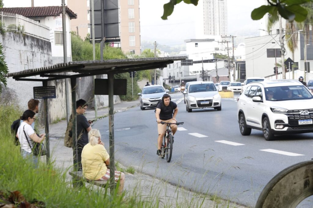 Blumenau (SC) amanhece sem circulação de ônibus 3 Blumenau (SC) amanhece sem circulação de ônibus