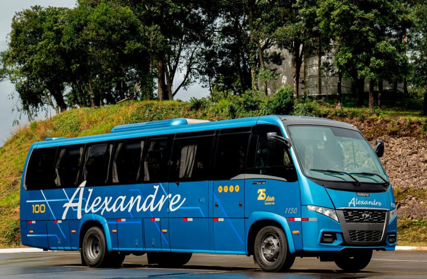 Alexandre Turismo adquire o 100º veículo de sua frota junto à Volare