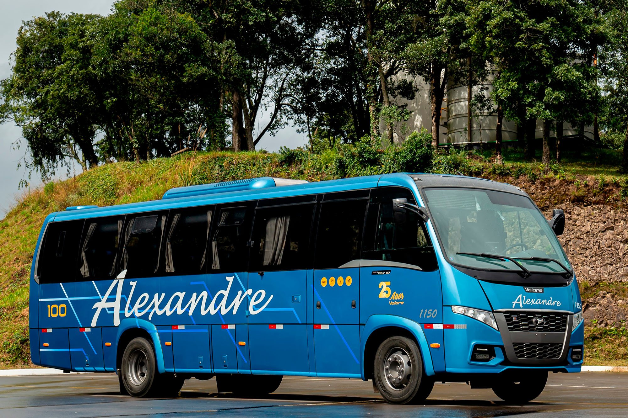 Alexandre Turismo adquire o 100º veículo de sua frota junto à Volare