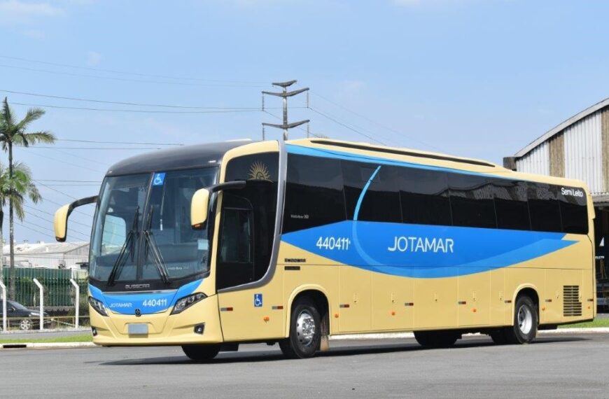Empresa de fretamento do grupo Novo Horizonte recebe 16 ônibus zero quilômetro da Busscar