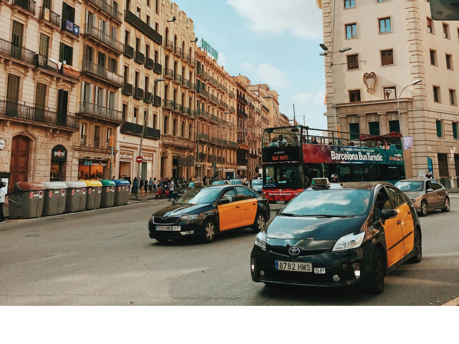 Linha de ônibus usada por turistas em Barcelona é removida da versão espanhola do Google Maps