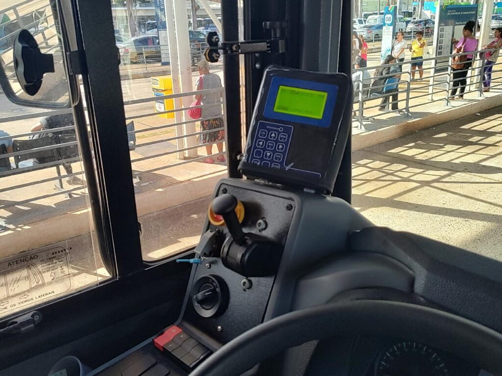 Nova frota de ônibus em Ribeirão Preto (SP) recebe "Botões de Pânico" 2 botao emergencia transporte 03 Ribeirao Preto