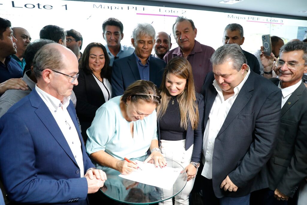 Governadora do RN assina ordem de serviço para restauração de novo lote de rodovias estaduais 2 Carmem Felix ASSECOM Governo do RN