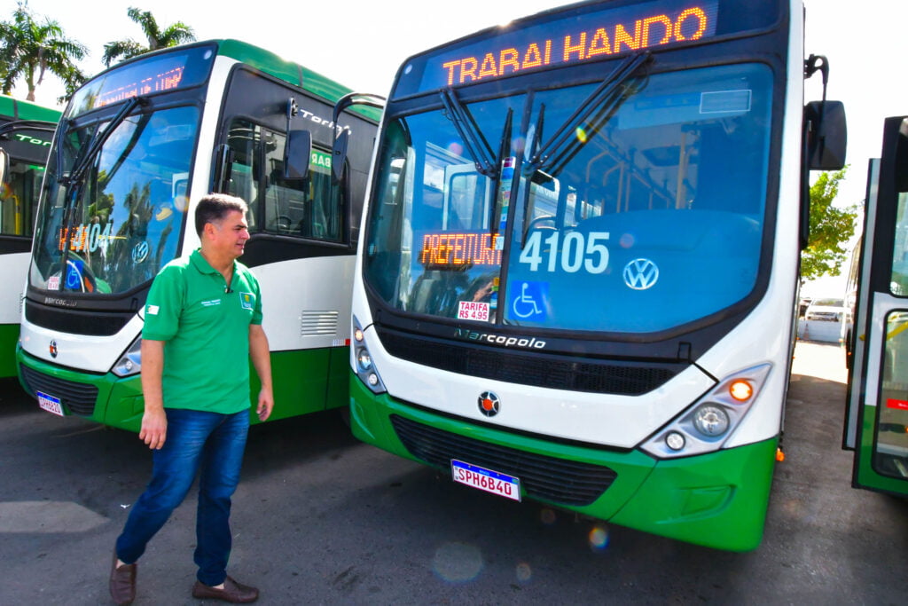 Cuiabá recebe 13 novos ônibus para renovar frota do transporte público 2 Cuiabá recebe 13 novos ônibus para renovar frota do transporte público