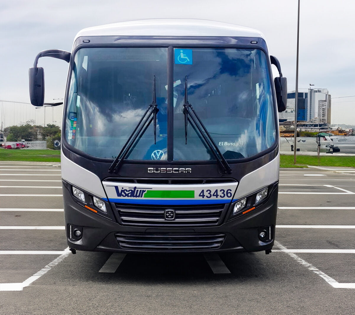 Visatur recebe novos ônibus fabricados pela Busscar