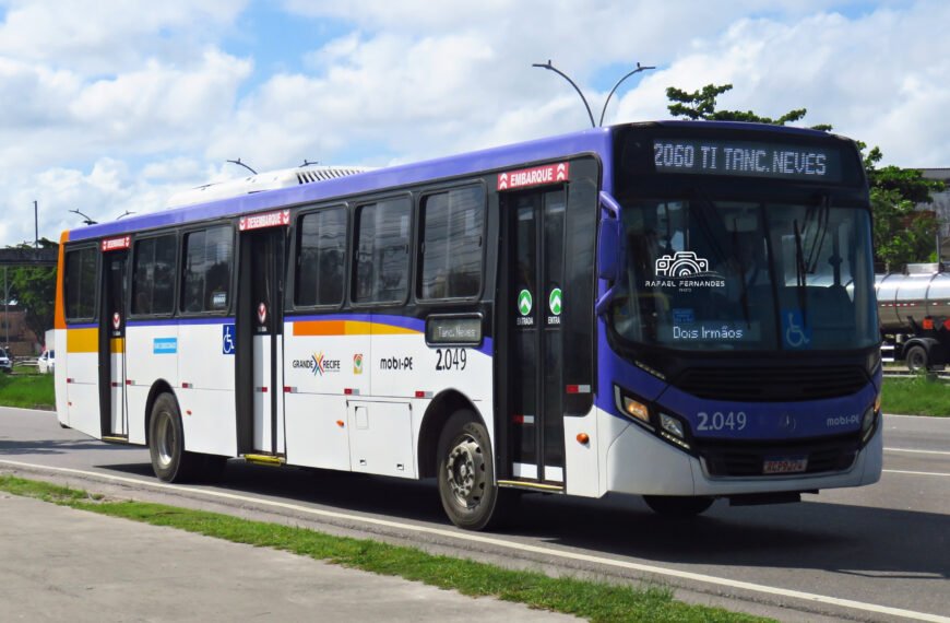 Frota de ônibus do Grande Recife envelhece enquanto licitação do transporte segue adiada há 12 anos