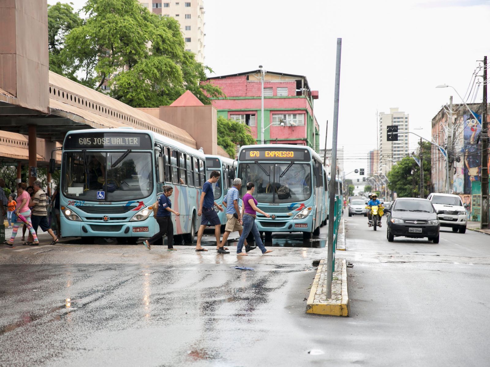 MPCE cobra explicações sobre redução de viagens de ônibus em Fortaleza