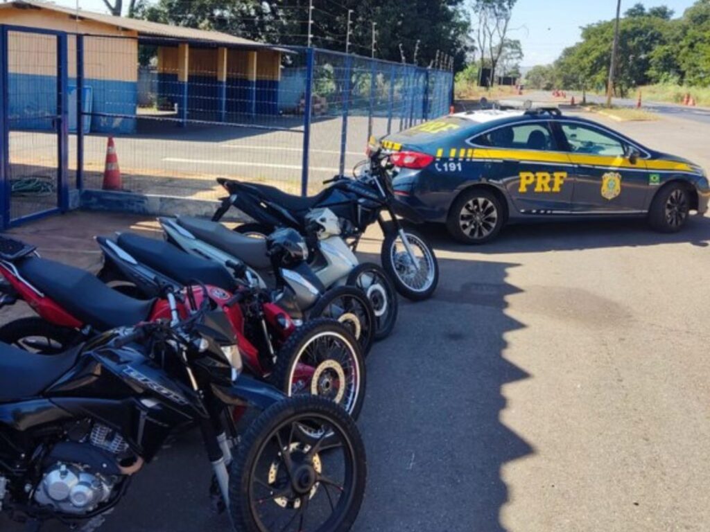 PRF recupera cinco motos roubadas em bagageiro de ônibus em Minas 9 PRF recupera cinco motos roubadas em bagageiro de ônibus em Minas