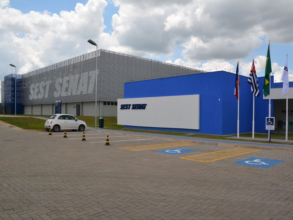 Psicólogos do SEST SENAT oferecem apoio após chuvas no RS