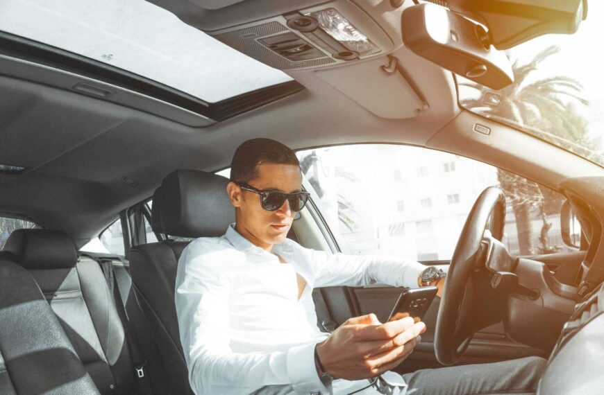 Tecnologia detecta mais de 300 mil distrações ao volante em frotas comerciais no 1º trimestre do ano