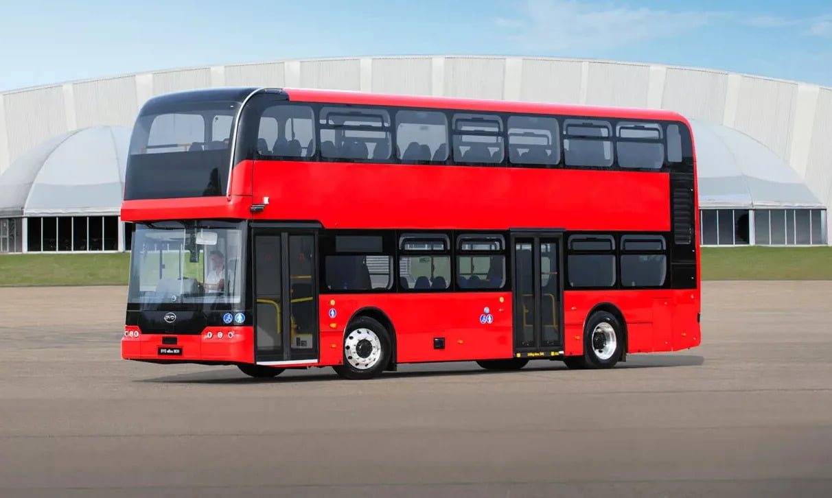 BYD lança ônibus elétrico de dois andares no Reino Unido