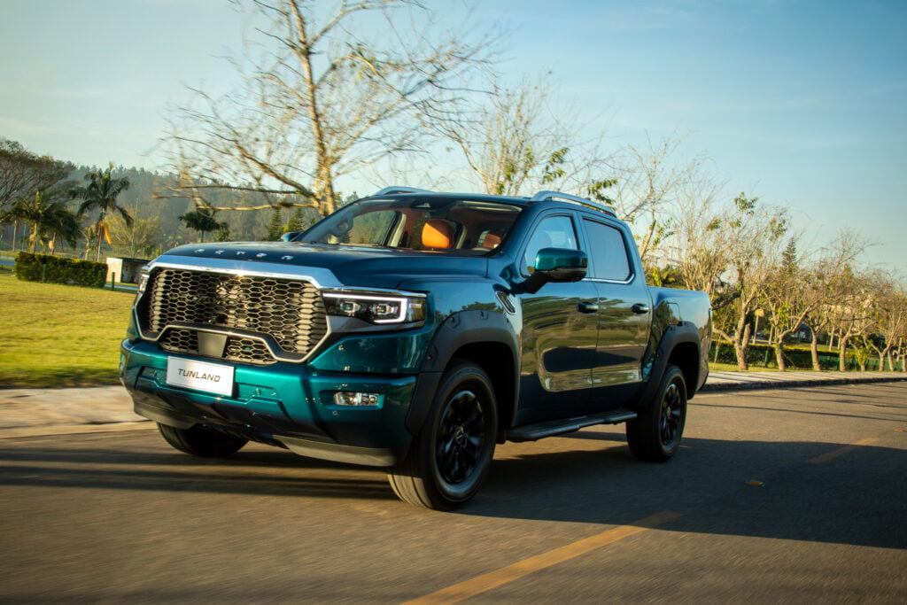 Foton introduz novos modelos de veículos comerciais no Brasil 2 Tunland V9 Foton