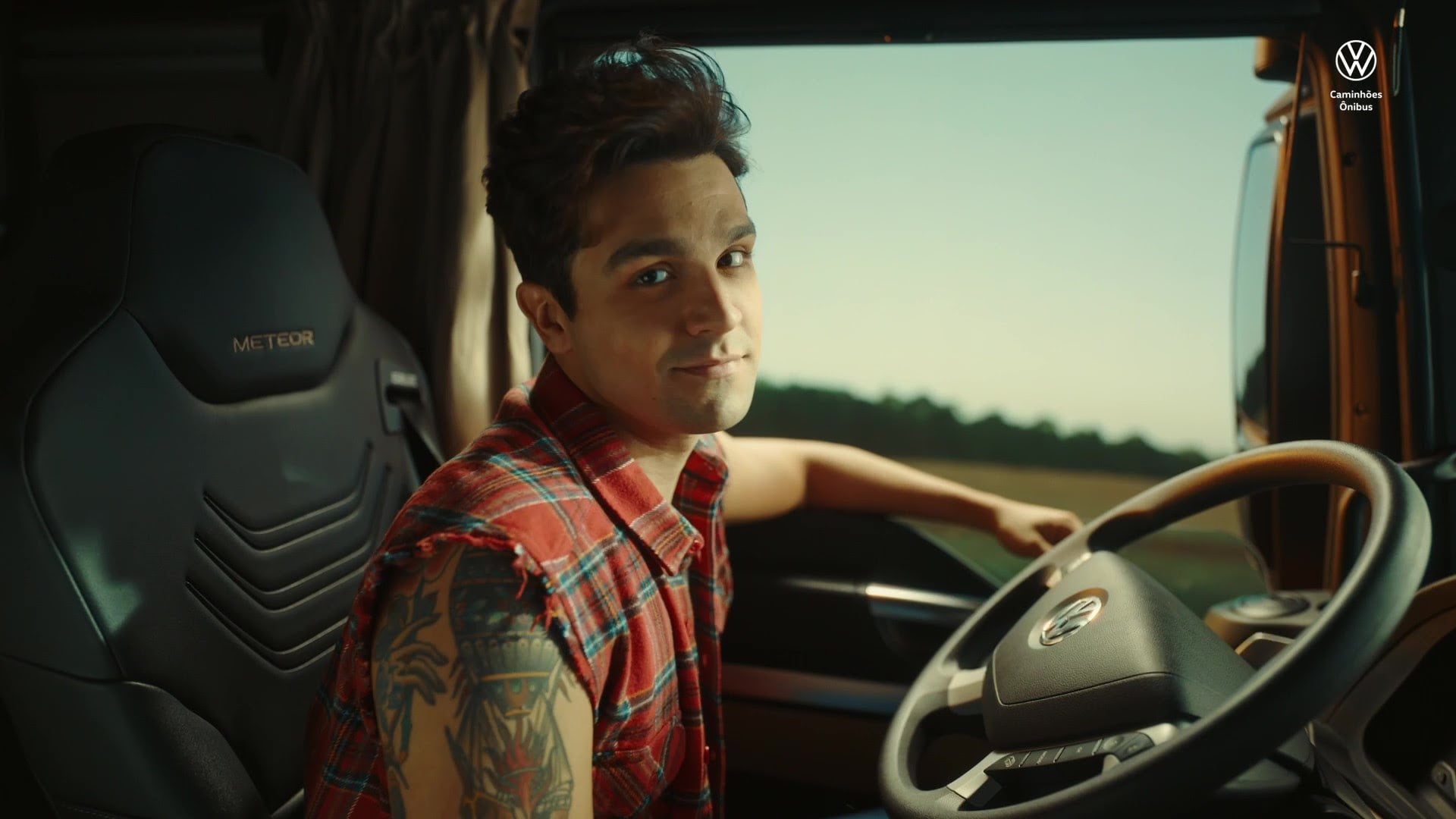 Volkswagen lança campanha com Luan Santana focada no agronegócio
