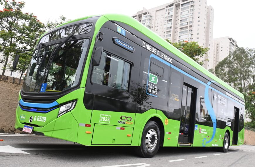 Mercedes-Benz anuncia lançamento de ônibus elétrico na Argentina