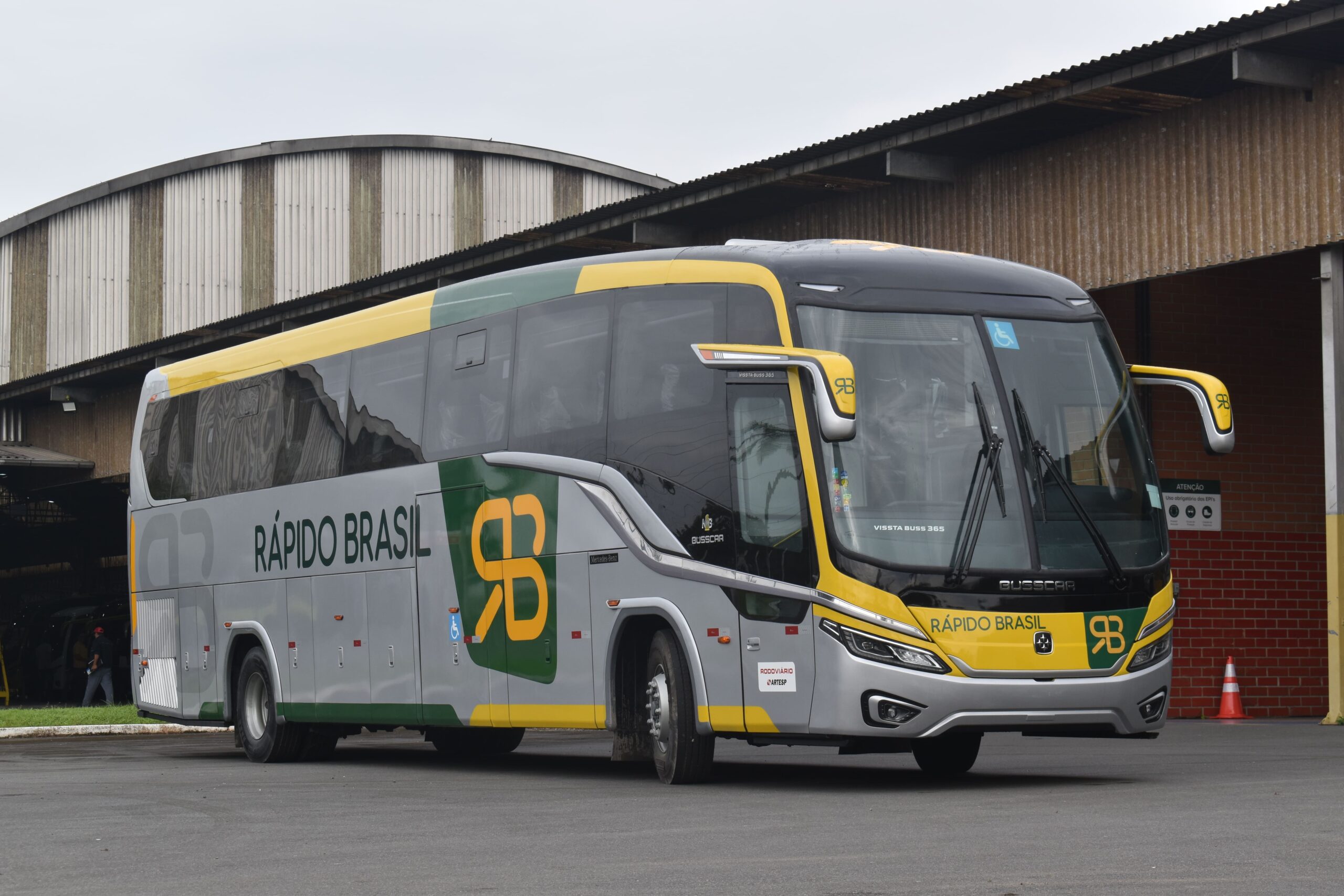 Viação Rápido Brasil expande frota com novos ônibus Busscar