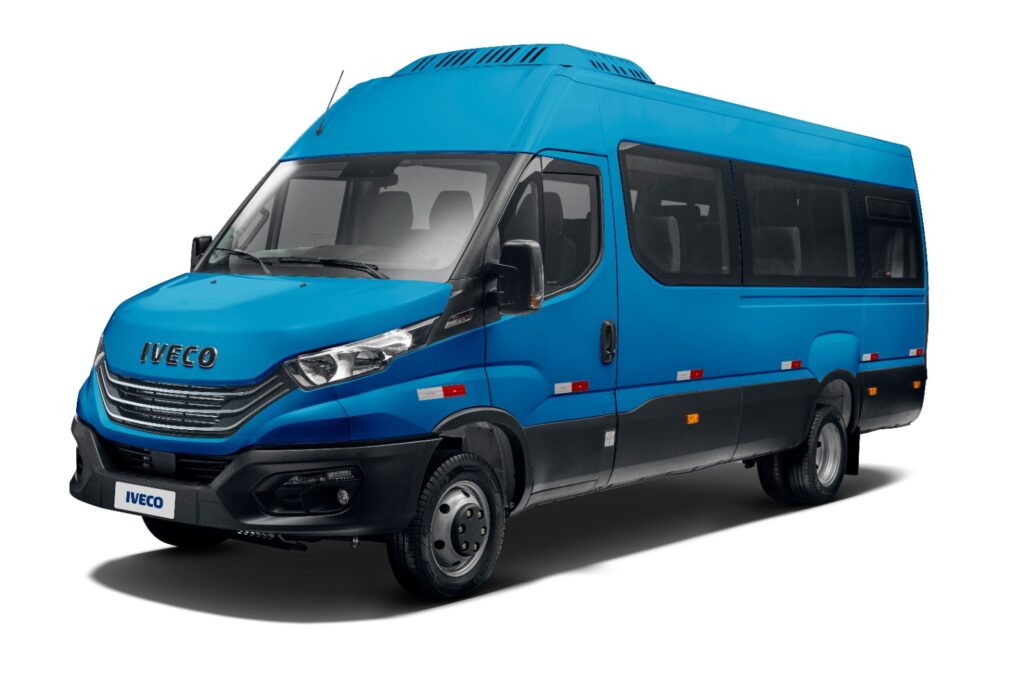 Iveco anuncia apresentação de novidades em sua linha de ônibus na Lat.Bus 2024 3 Lat.Bus 2024 IVECO Daily Minibus 50 180