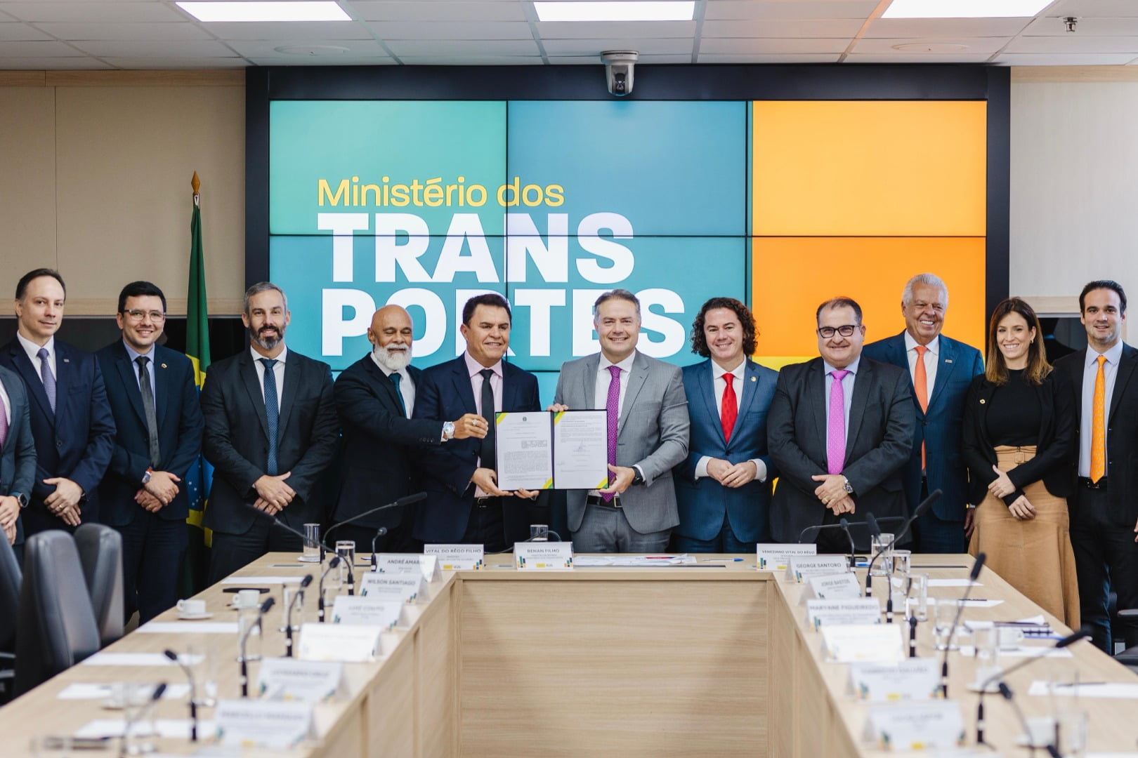 Campina Grande assina acordo com Ministério dos Transportes para implantação de VLT na infraestrutura da Ferrovia Transnordestina