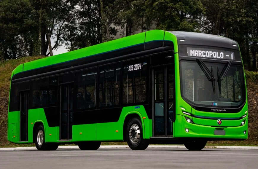 Marcopolo leva ônibus elétrico Attivi Integral à Cúpula Mundial de Prefeitos do C40 2025 no Rio de Janeiro