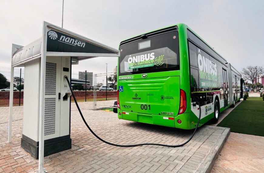 Cascavel inaugura eletroterminal e passa a operar maior frota de ônibus elétricos do interior do Paraná
