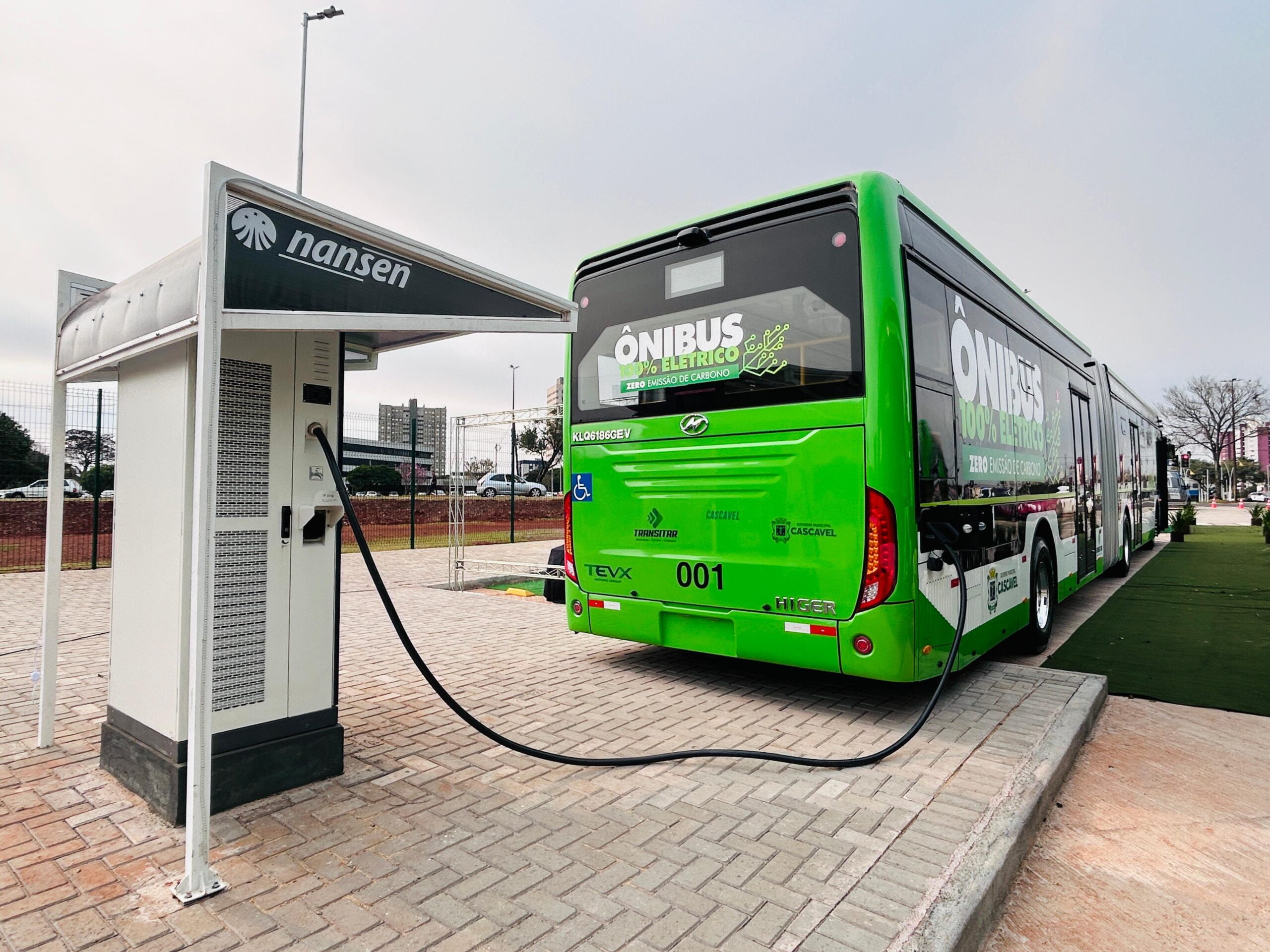 Cascavel inaugura eletroterminal e passa a operar maior frota de ônibus elétricos do interior do Paraná