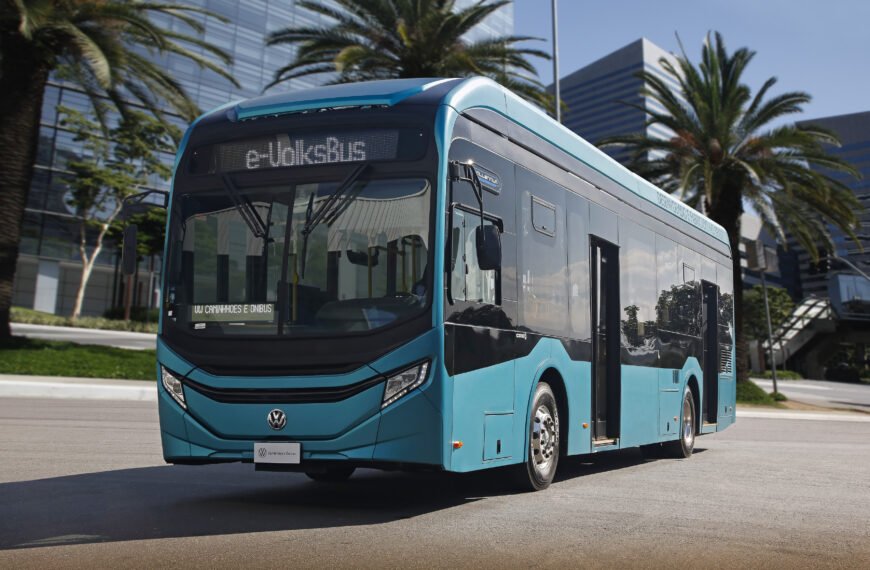 Volkswagen lança chassi de ônibus elétrico e novos modelos a diesel
