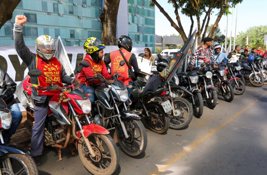 Projeto de Lei no Senado propõe uso de aplicativos para serviço de mototáxi