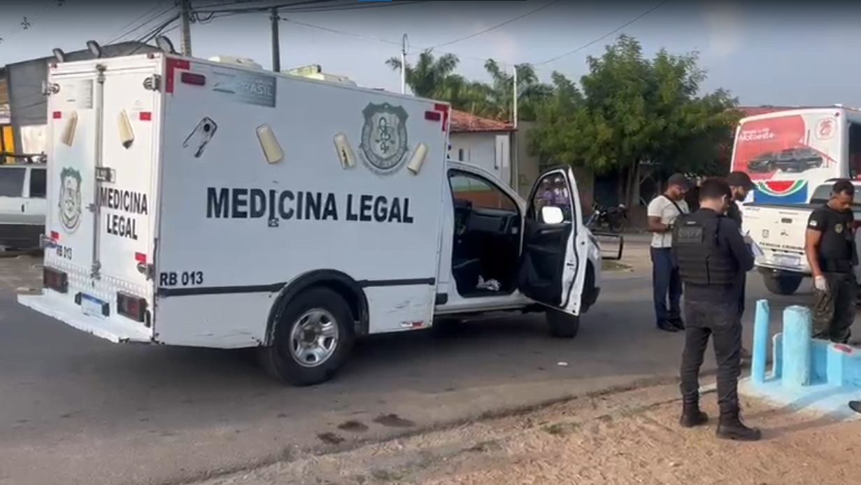 Motoristas de ônibus paralisam atividades em Natal após morte de colega durante assalto