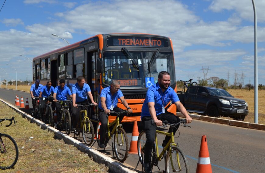 Empresas de ônibus do DF realizam treinamento para motoristas focado em direção segura e atendimento