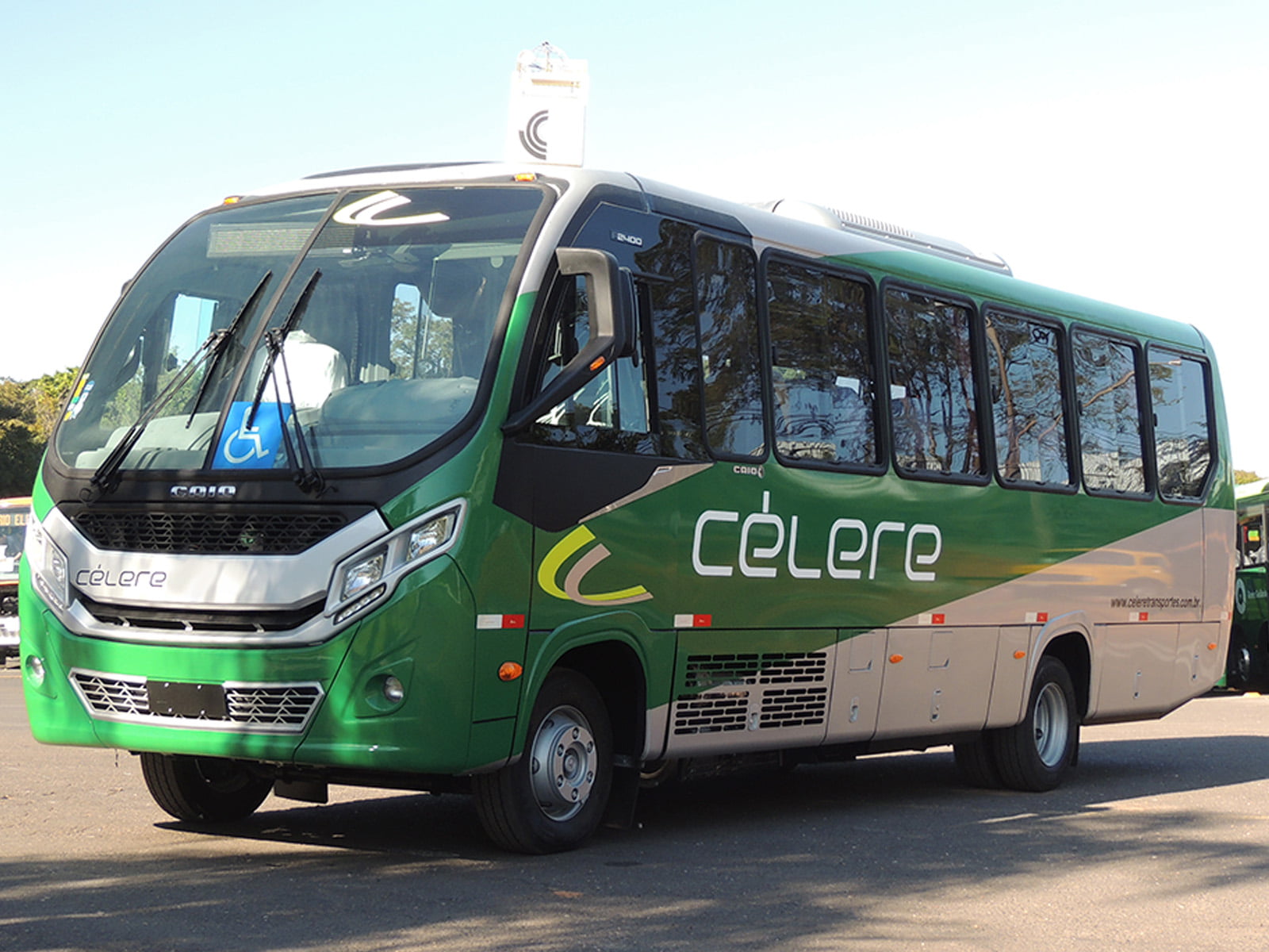 Célere transportes adquire cinco novos ônibus Foz F2400 da Caio Induscar