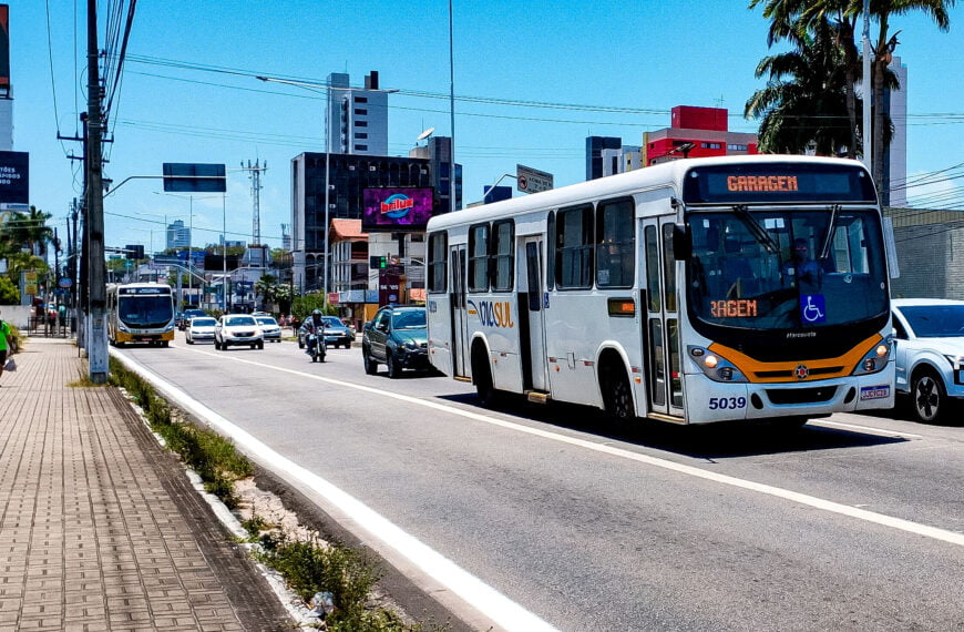 Potiguares priorizam veículo próprio ao ônibus e gastam mais de uma hora no deslocamento para o trabalho