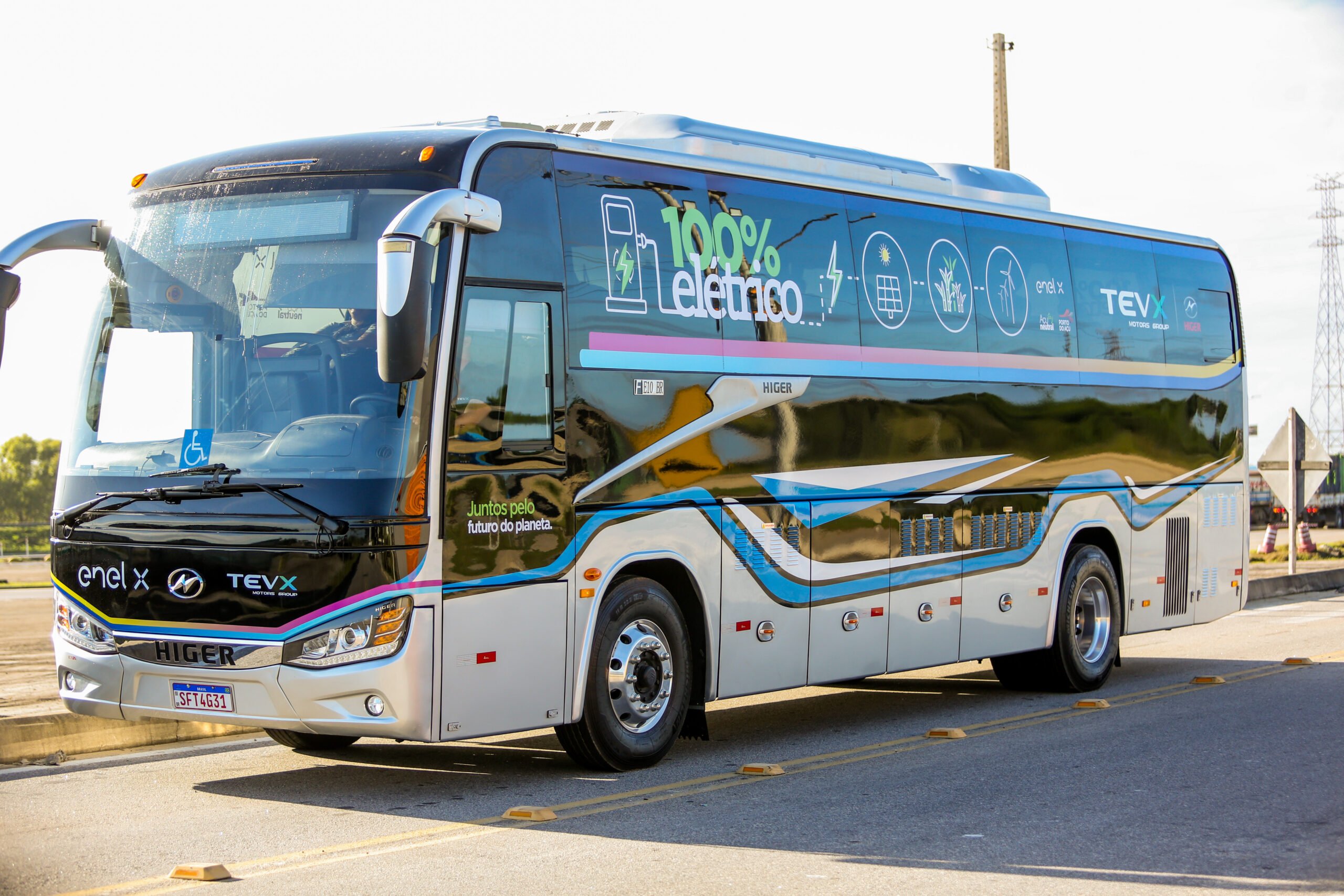 Ônibus elétricos da TEVX Higer levam fãs ao Rock in Rio com foco em sustentabilidade