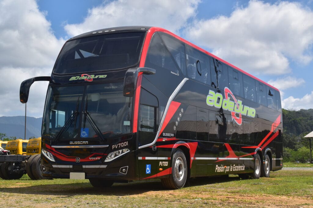 Busscar realiza primeira exportação para a Argentina com entrega de 15 ônibus Vissta Buss DD 9 Busscar realiza primeira exportação para a Argentina com entrega de 15 ônibus Vissta Buss DD