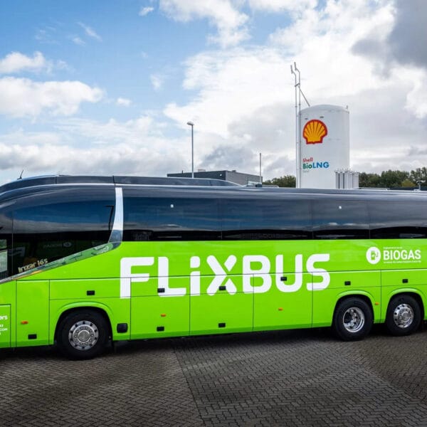 Como evitar perrengues nas viagens de ônibus no fim de ano