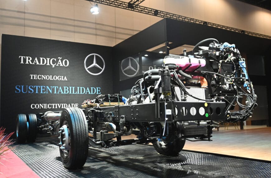 Mercedes-Benz apresenta chassi OF 1621 no evento Fretamento 2024