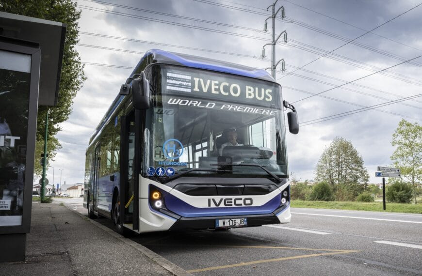 Iveco destaca soluções de mobilidade elétricas e de hidrogênio em exposição na França