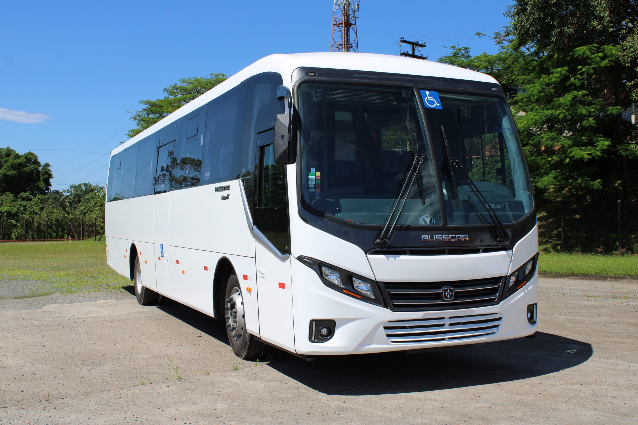 Taipastur recebe oito ônibus Busscar novos