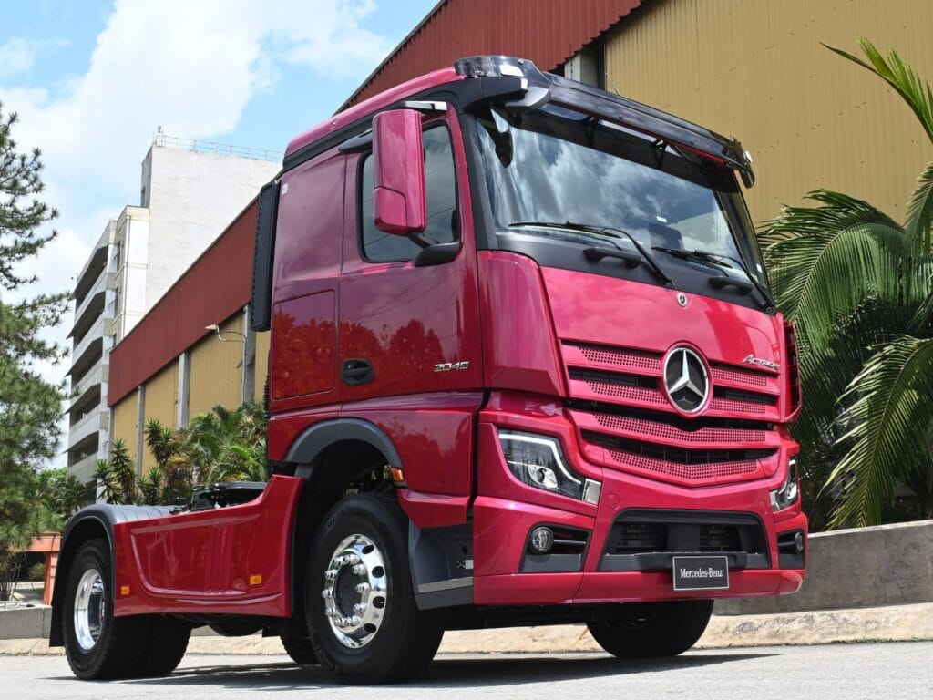 Mercedes-Benz lança o Actros Evolution