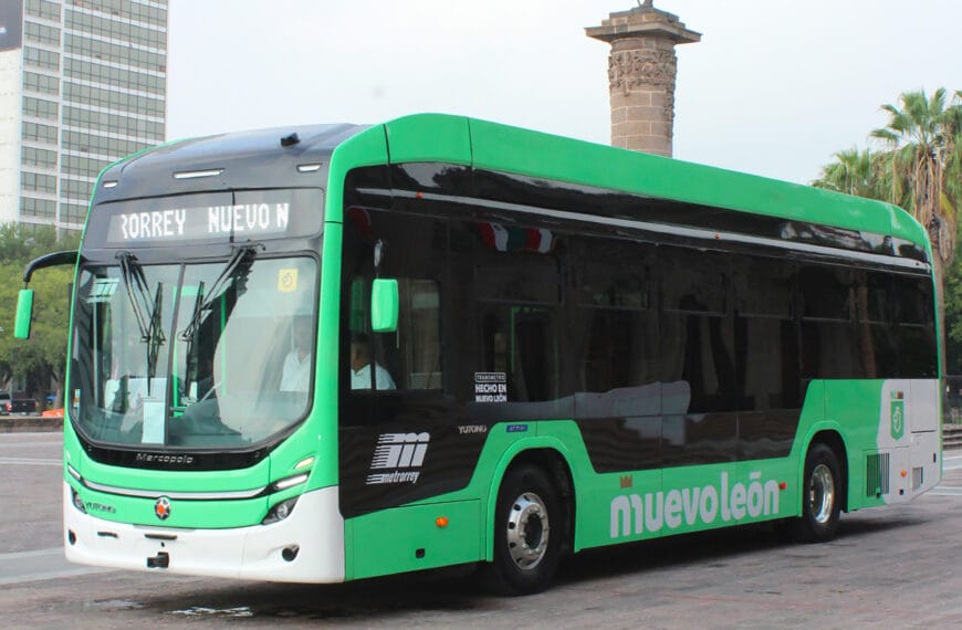 Marcopolo México entrega 45 ônibus elétricos Attivi para transporte público em Monterrey