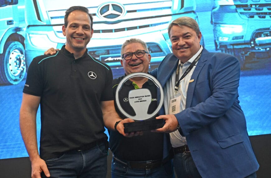 Mercedes-Benz e Grunner recebem prêmio de inovação em tecnologia de caminhões