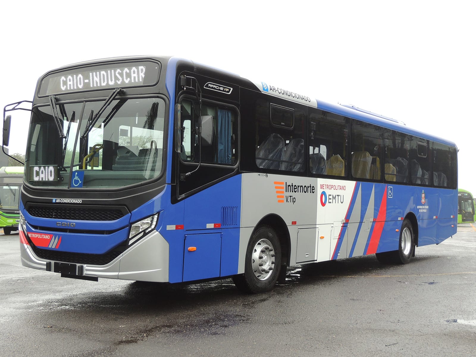 Caio entrega dez ônibus novos para renovação de frota em Guarulhos (SP)