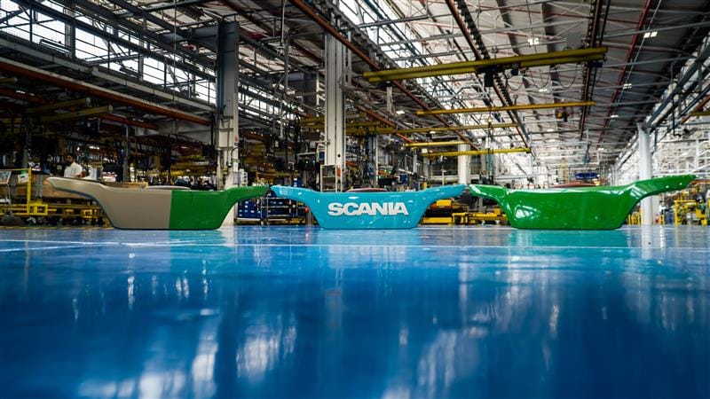 Scania utiliza plástico reciclado de garrafas PET em produção de caminhões 5 Grade Frontal3 1