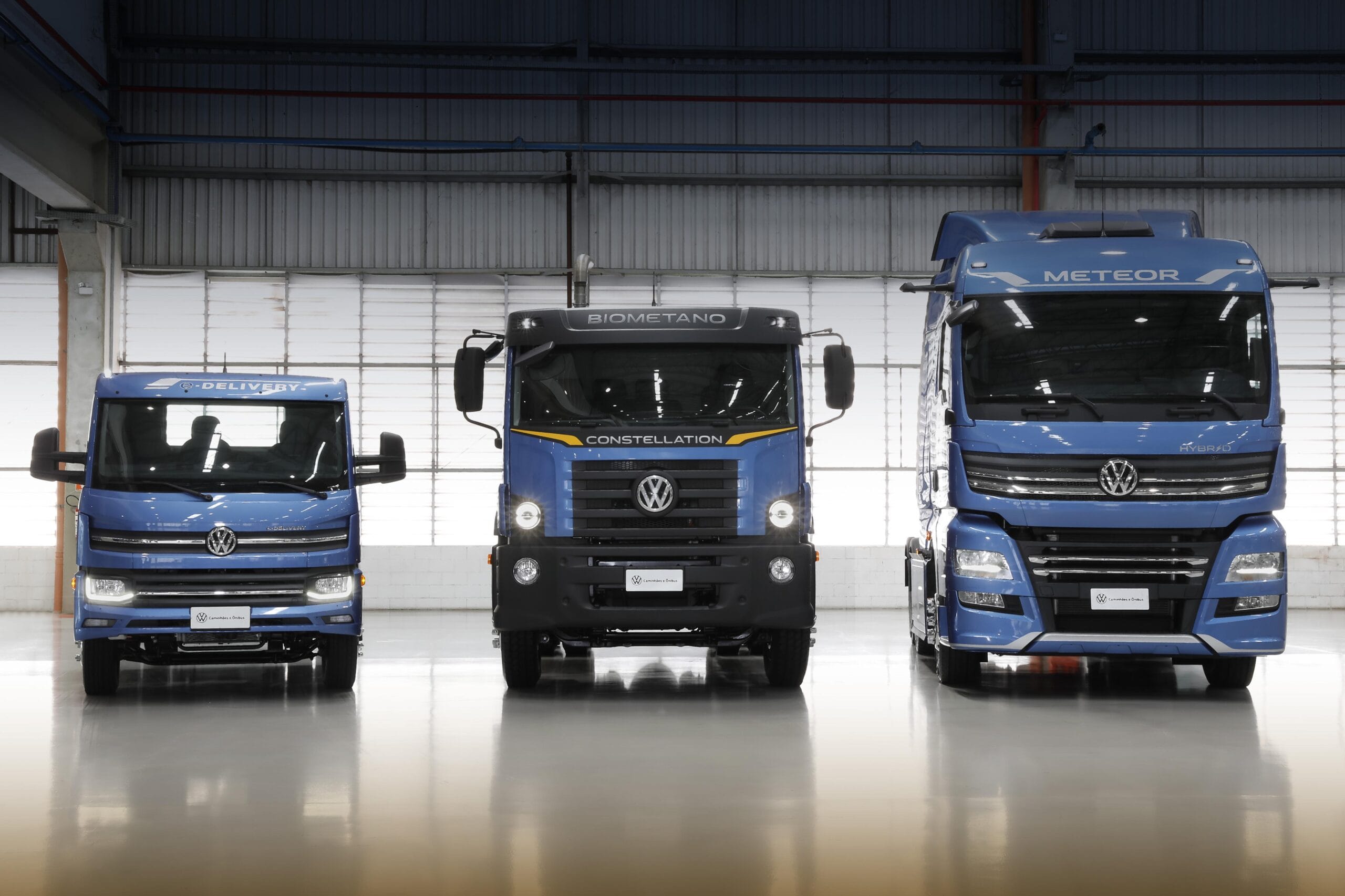 Volkswagen destaca inovações sustentáveis e mostra novo portfólio de caminhões na Fenatran