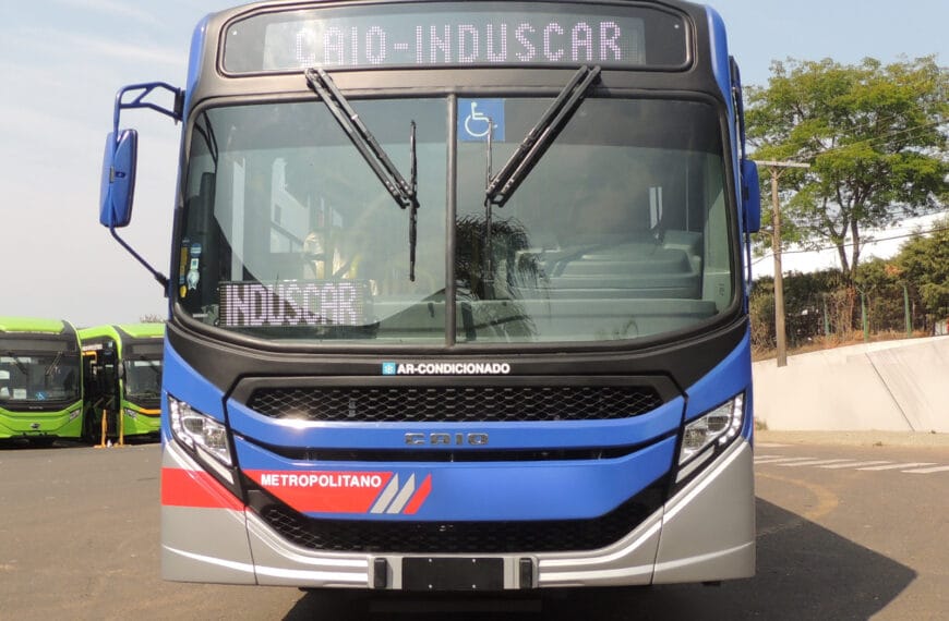 15 novos ônibus são entregues pela Caio Induscar em Barueri (SP)