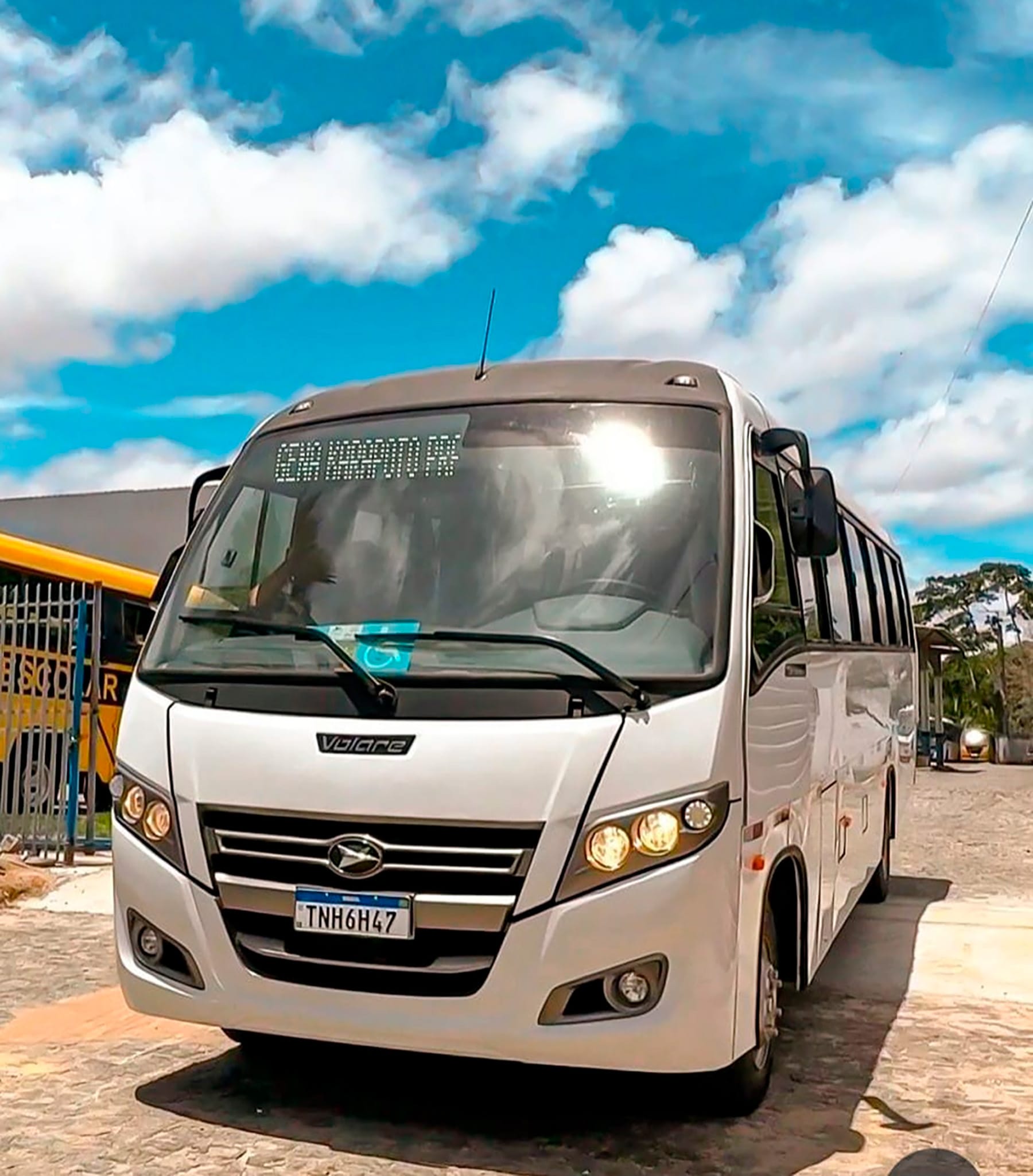 Associação Indígena alagoana recebe micro-ônibus Volare zero KM para transporte comunitário